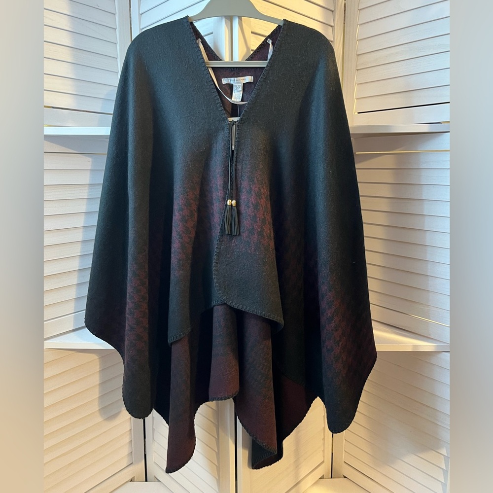 NEW PONCHO MARC NEW YORK ANDREW MARC